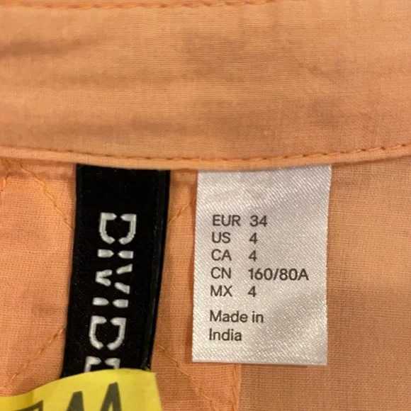 Button down - Picture 2 of 2